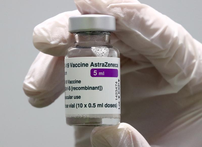 Esperan miles la vacuna Astrazeneca en Mexicali