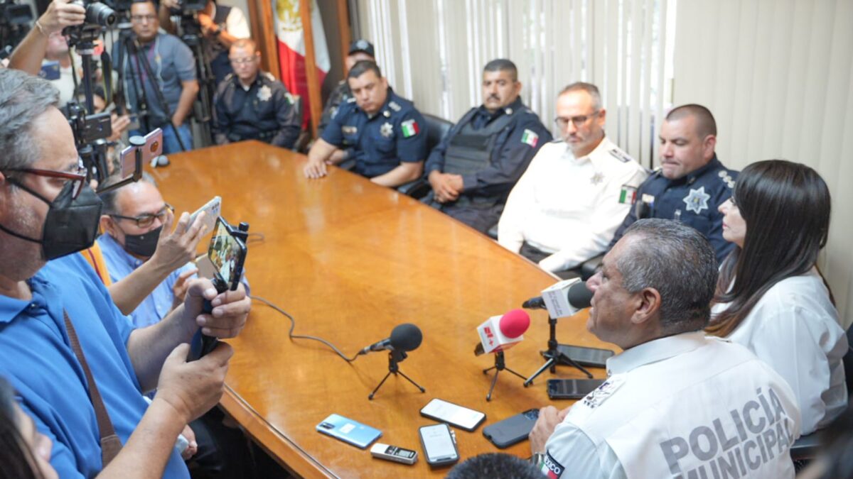 RECONOCE ALCALDESA A ELEMENTOS POLICÍACOS QUE INTERVINIERON EN OPERATIVO EN EL VALLE DE MEXICALI