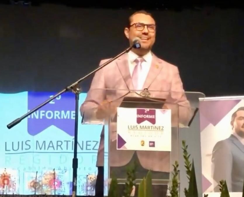 Regidor Luis Martínez presenta segundo informe de trabajo.