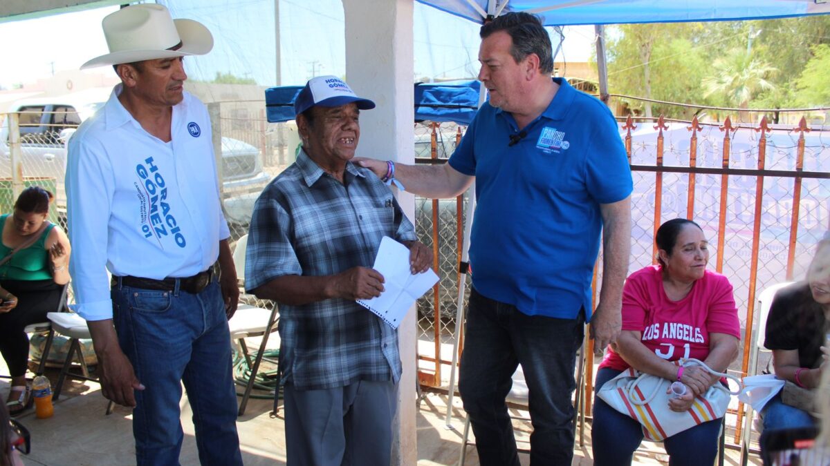 VISITÓ FRANCISCO «PANCHO» FIORENTINI A RESIDENTES DEL EJIDO PAREDONES