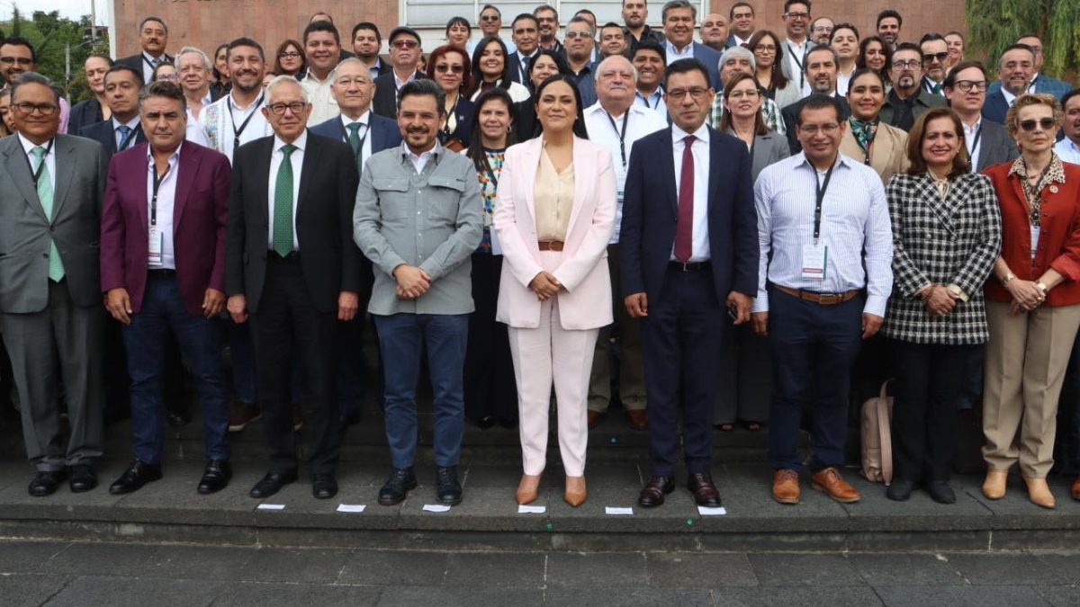 RUIZ URIBE SOSTIENE MESAS DE TRABAJO PARA FORTALECER EN TERRITORIO EL PROGRAMA SALUD CASA POR CASA