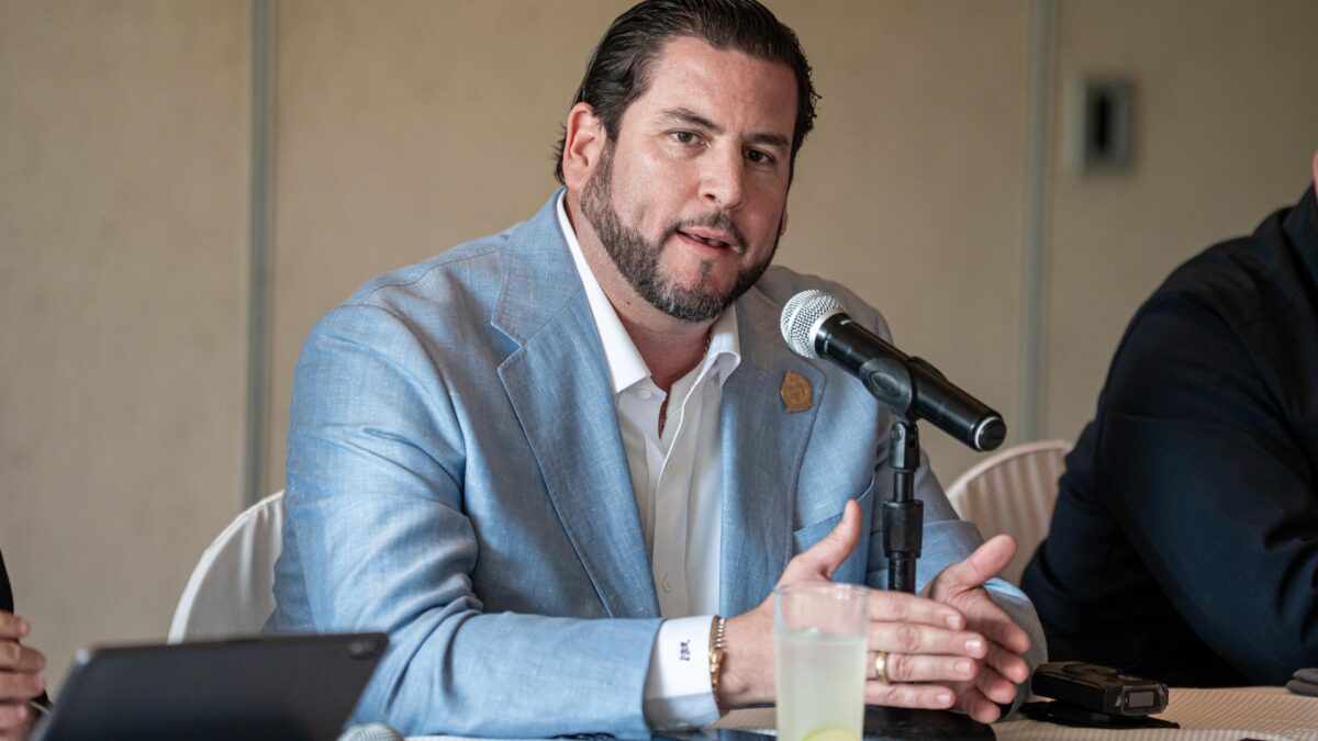 Sostiene Ismael Burgueño encuentro con integrantes del Consejo Coordinador Empresarial (CCE) de Tijuana.